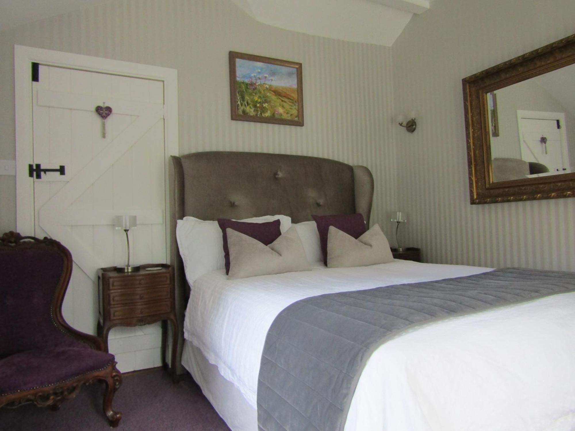 Frogs Hall B&B Eye  Екстериор снимка
